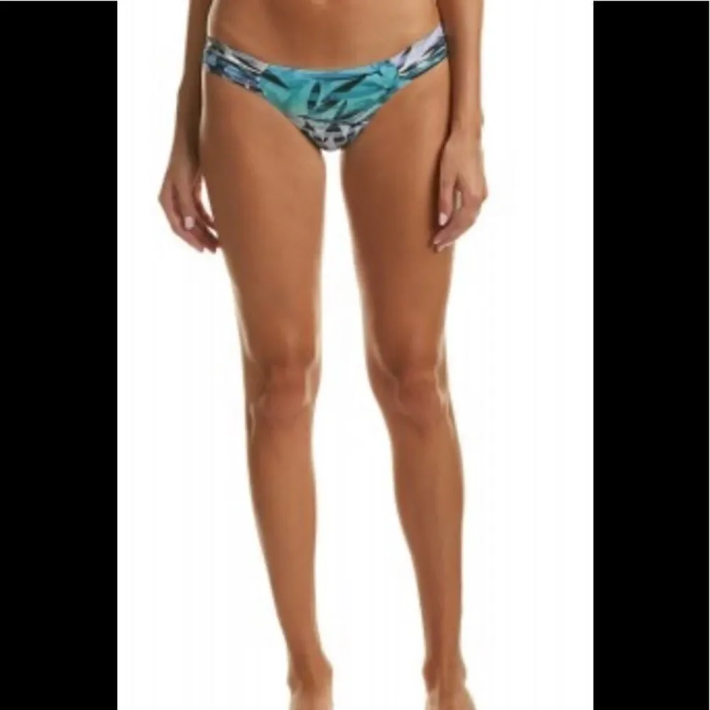 PILYQ Congo Fanned teeny bikini. NWT